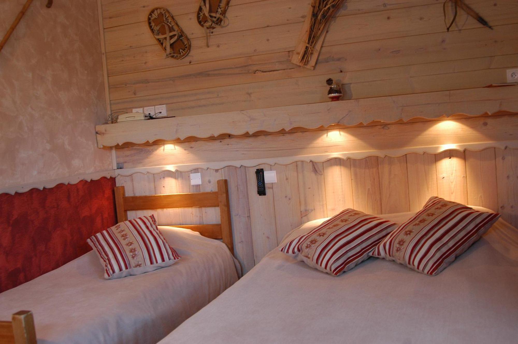 La Boule De Neige Hotel Samoens Bagian luar foto